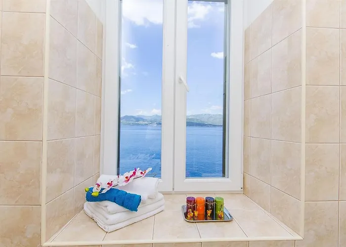 Lighthouse Grebeni *