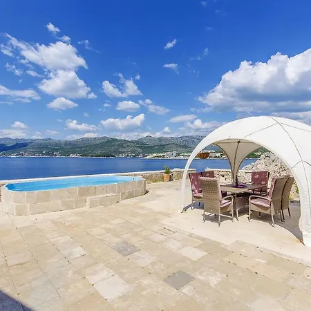 فيلة Lighthouse Grebeni *